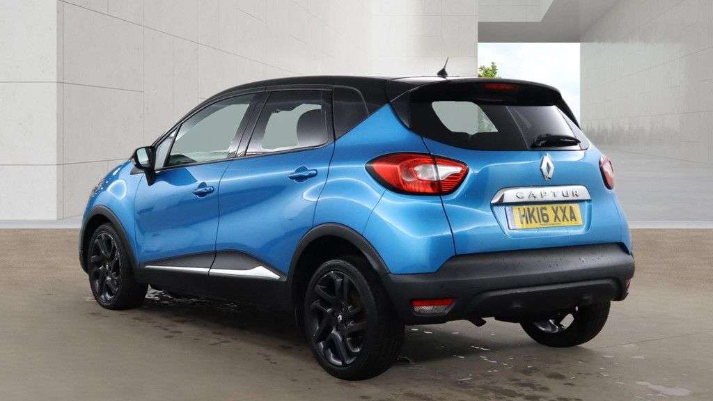 A 2016 RENAULT CAPTUR 1.5 dCi ENERGY Dynamique S Nav SUV 5dr Diesel Auto Euro 6 (s/s) (90 ps) A 2016 RENAULT CAPTUR 1.5 dCi ENERGY Dynamique S Nav SUV 5dr Diesel Auto Euro 6 (s/s) (90 ps)