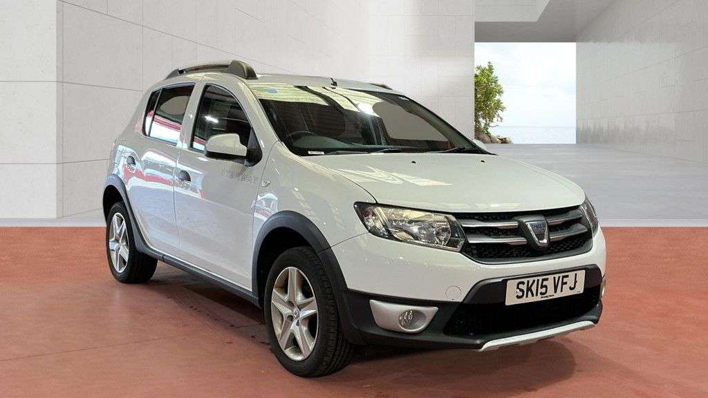 A 2015 DACIA SANDERO STEPWAY 0.9 TCe Laureate Hatchback 5dr Petrol Manual Euro 5 (90 ps) A 2015 DACIA SANDERO STEPWAY 0.9 TCe Laureate Hatchback 5dr Petrol Manual Euro 5 (90 ps)