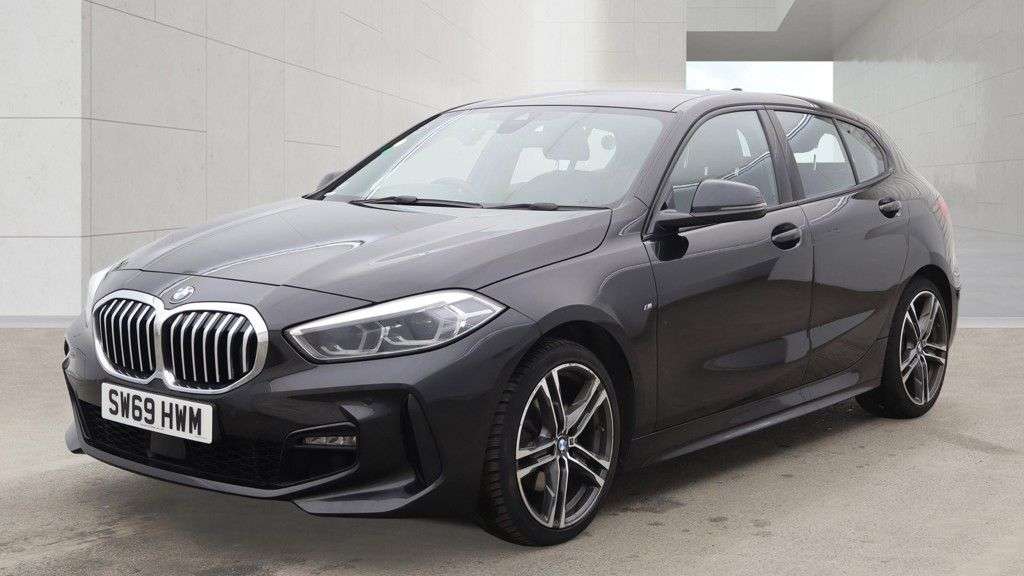 A 2020 BMW 1 SERIES 1.5 118i M Sport Hatchback 5dr Petrol Manual Euro 6 (s/s) (140 ps) A 2020 BMW 1 SERIES 1.5 118i M Sport Hatchback 5dr Petrol Manual Euro 6 (s/s) (140 ps)