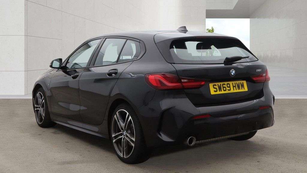 A 2020 BMW 1 SERIES 1.5 118i M Sport Hatchback 5dr Petrol Manual Euro 6 (s/s) (140 ps) A 2020 BMW 1 SERIES 1.5 118i M Sport Hatchback 5dr Petrol Manual Euro 6 (s/s) (140 ps)