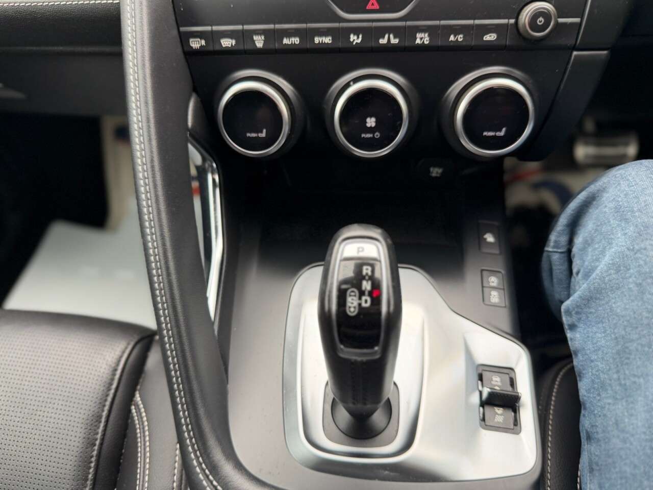 2018 JAGUAR E-PACE 2018 JAGUAR E-PACE