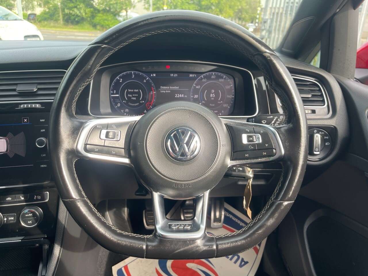 2017 VOLKSWAGEN GOLF 2017 VOLKSWAGEN GOLF