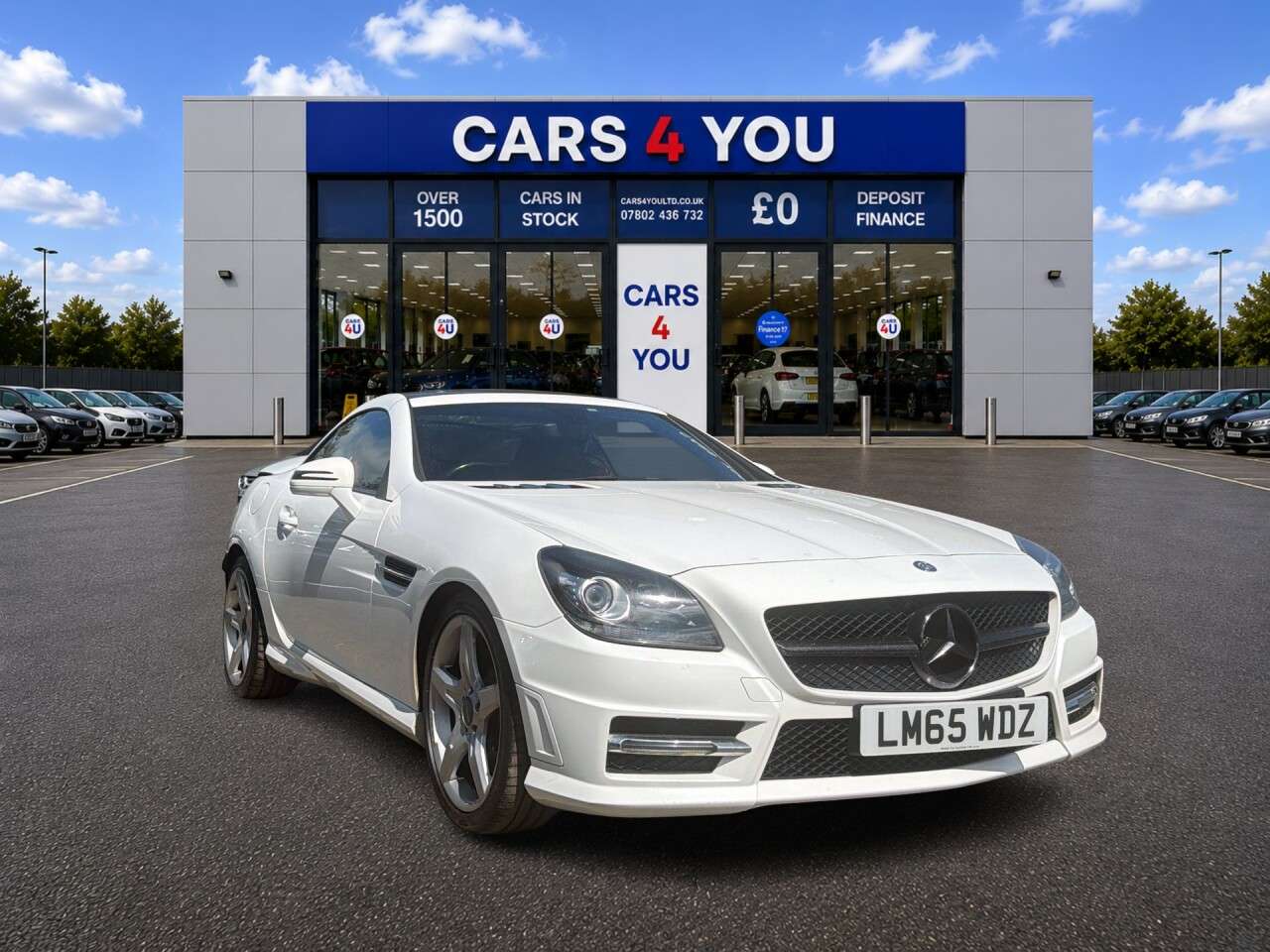 A 2015 MERCEDES-BENZ SLK 2.1 SLK250d AMG Sport Convertible 2dr Diesel G-Tronic Euro 6 (s/s) (204 ps) A 2015 MERCEDES-BENZ SLK 2.1 SLK250d AMG Sport Convertible 2dr Diesel G-Tronic Euro 6 (s/s) (204 ps)