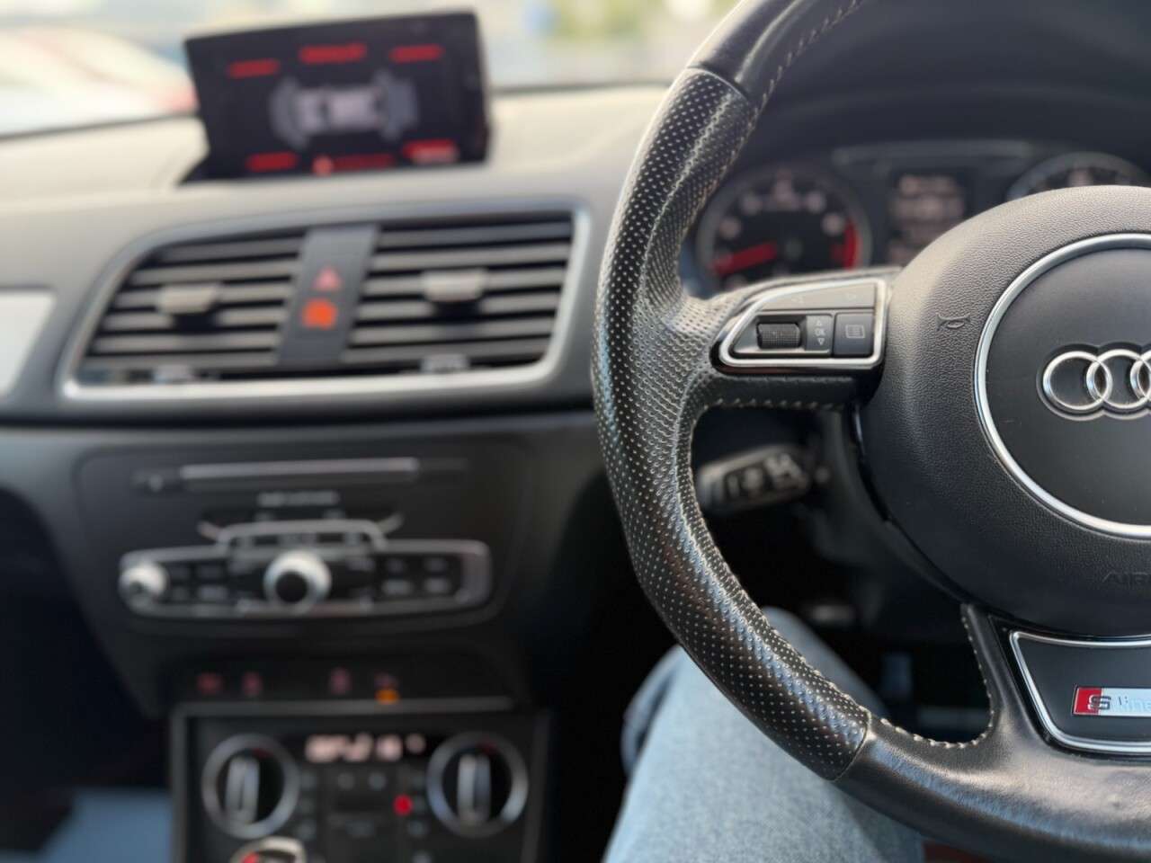 2018 AUDI Q3 2018 AUDI Q3
