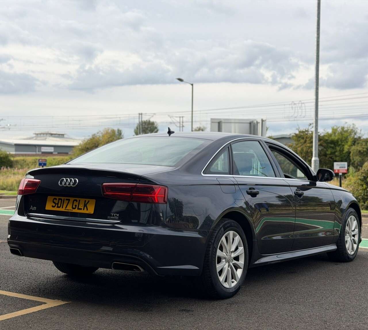 A 2017 AUDI A6 SALOON 3.0 TDI V6 SE Executive Saloon 4dr Diesel S Tronic quattro Euro 6 (s/s) (27 A 2017 AUDI A6 SALOON 3.0 TDI V6 SE Executive Saloon 4dr Diesel S Tronic quattro Euro 6 (s/s) (27