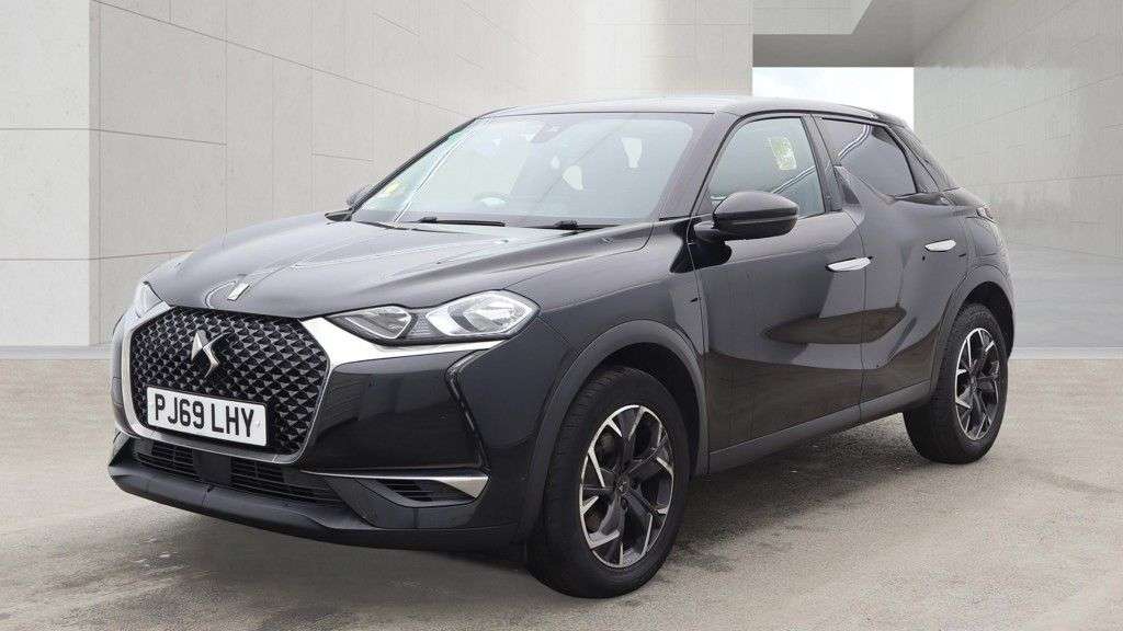 A 2019 DS AUTOMOBILES DS 3 1.2 PureTech Prestige Crossback 5dr Petrol EAT8 Euro 6 (s/s) (155 ps) CLIMA A 2019 DS AUTOMOBILES DS 3 1.2 PureTech Prestige Crossback 5dr Petrol EAT8 Euro 6 (s/s) (155 ps) CLIMA