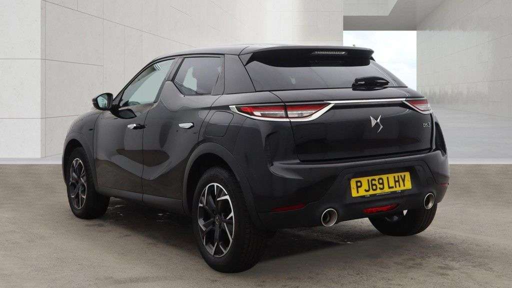 A 2019 DS AUTOMOBILES DS 3 1.2 PureTech Prestige Crossback 5dr Petrol EAT8 Euro 6 (s/s) (155 ps) CLIMA A 2019 DS AUTOMOBILES DS 3 1.2 PureTech Prestige Crossback 5dr Petrol EAT8 Euro 6 (s/s) (155 ps) CLIMA