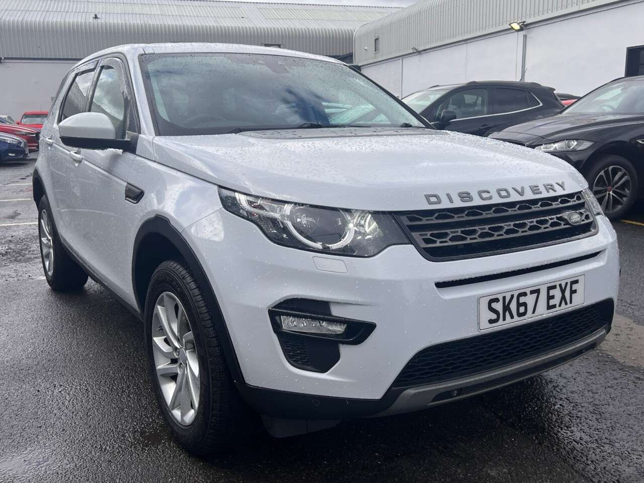 A 2017 LAND ROVER DISCOVERY SPORT 2.0 TD4 SE Tech SUV 5dr Diesel Auto 4WD Euro 6 (s/s) (180 ps) A 2017 LAND ROVER DISCOVERY SPORT 2.0 TD4 SE Tech SUV 5dr Diesel Auto 4WD Euro 6 (s/s) (180 ps)