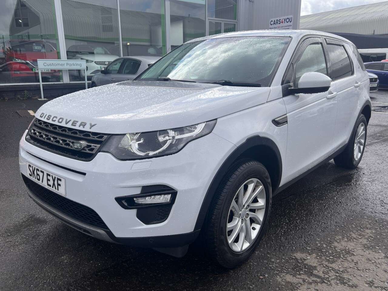 A 2017 LAND ROVER DISCOVERY SPORT 2.0 TD4 SE Tech SUV 5dr Diesel Auto 4WD Euro 6 (s/s) (180 ps) A 2017 LAND ROVER DISCOVERY SPORT 2.0 TD4 SE Tech SUV 5dr Diesel Auto 4WD Euro 6 (s/s) (180 ps)