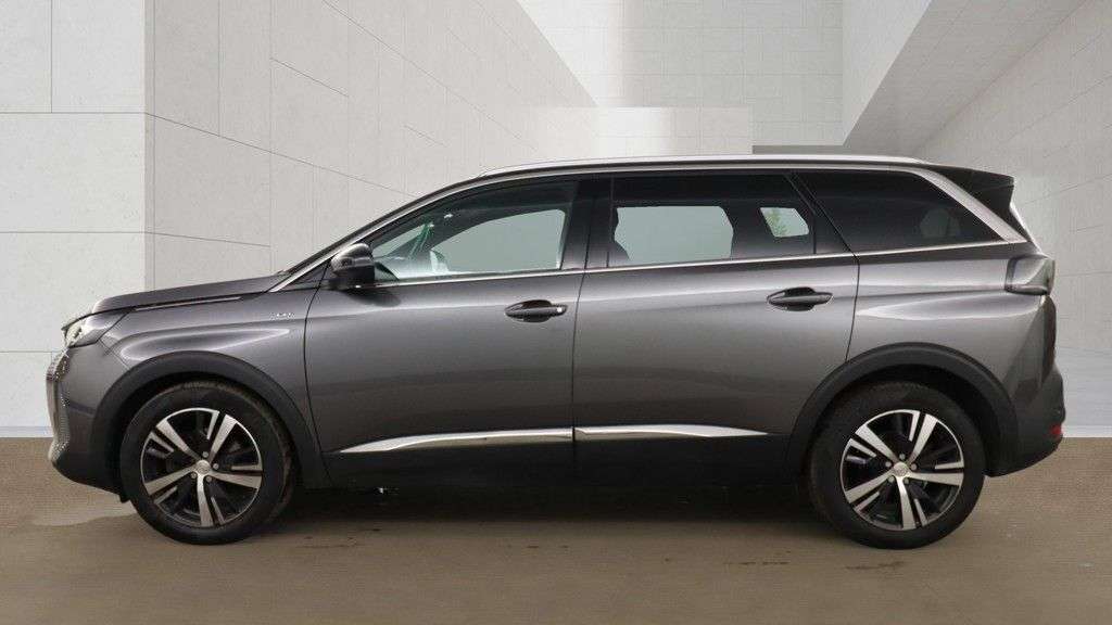 2021 PEUGEOT 5008 2021 PEUGEOT 5008