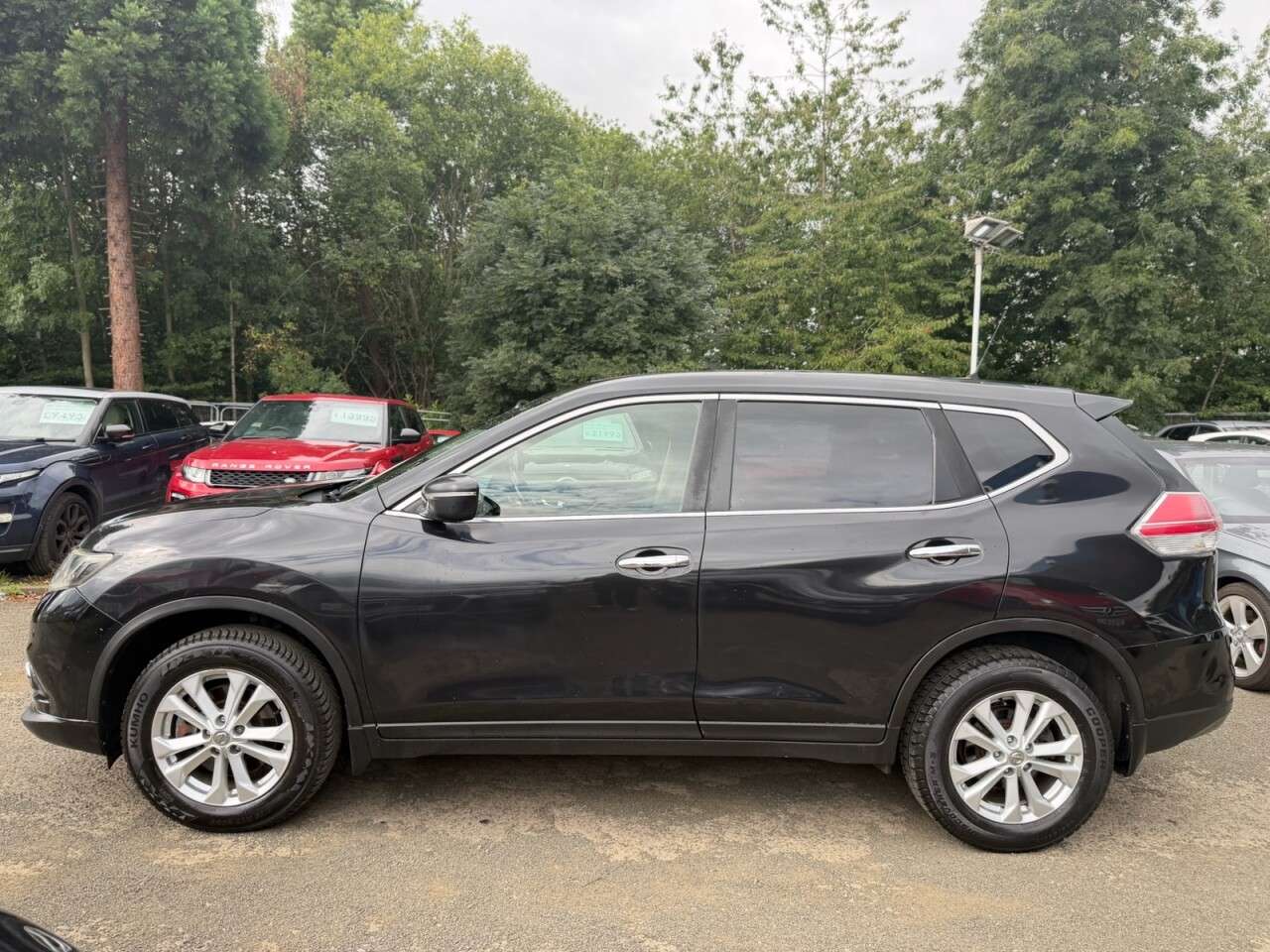A 2017 NISSAN X-TRAIL 1.6 dCi Acenta SUV 5dr Diesel XTRON Euro 6 (s/s) (130 ps) A 2017 NISSAN X-TRAIL 1.6 dCi Acenta SUV 5dr Diesel XTRON Euro 6 (s/s) (130 ps)