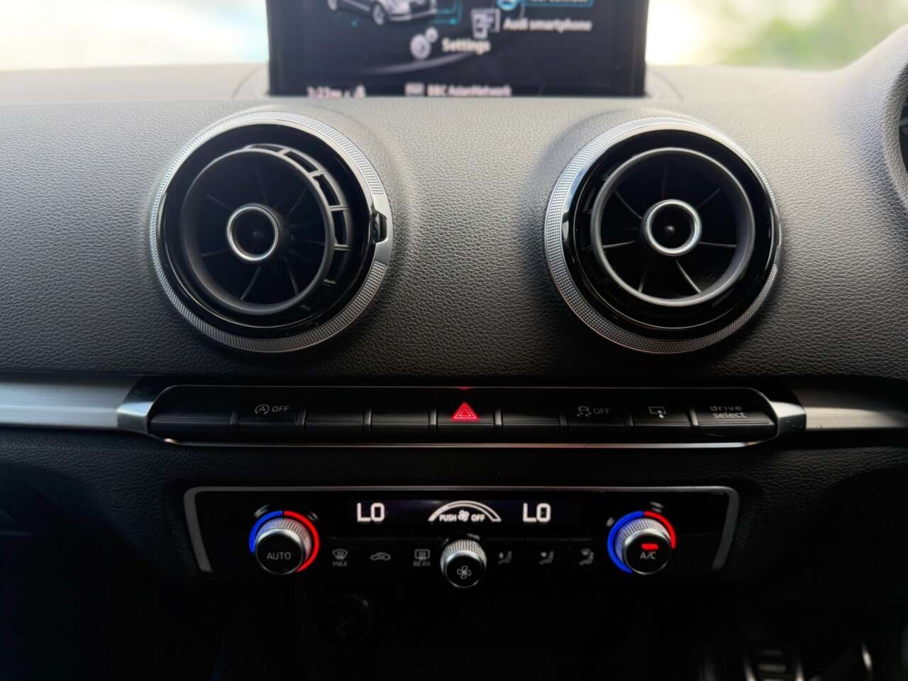 2016 AUDI A3 2016 AUDI A3