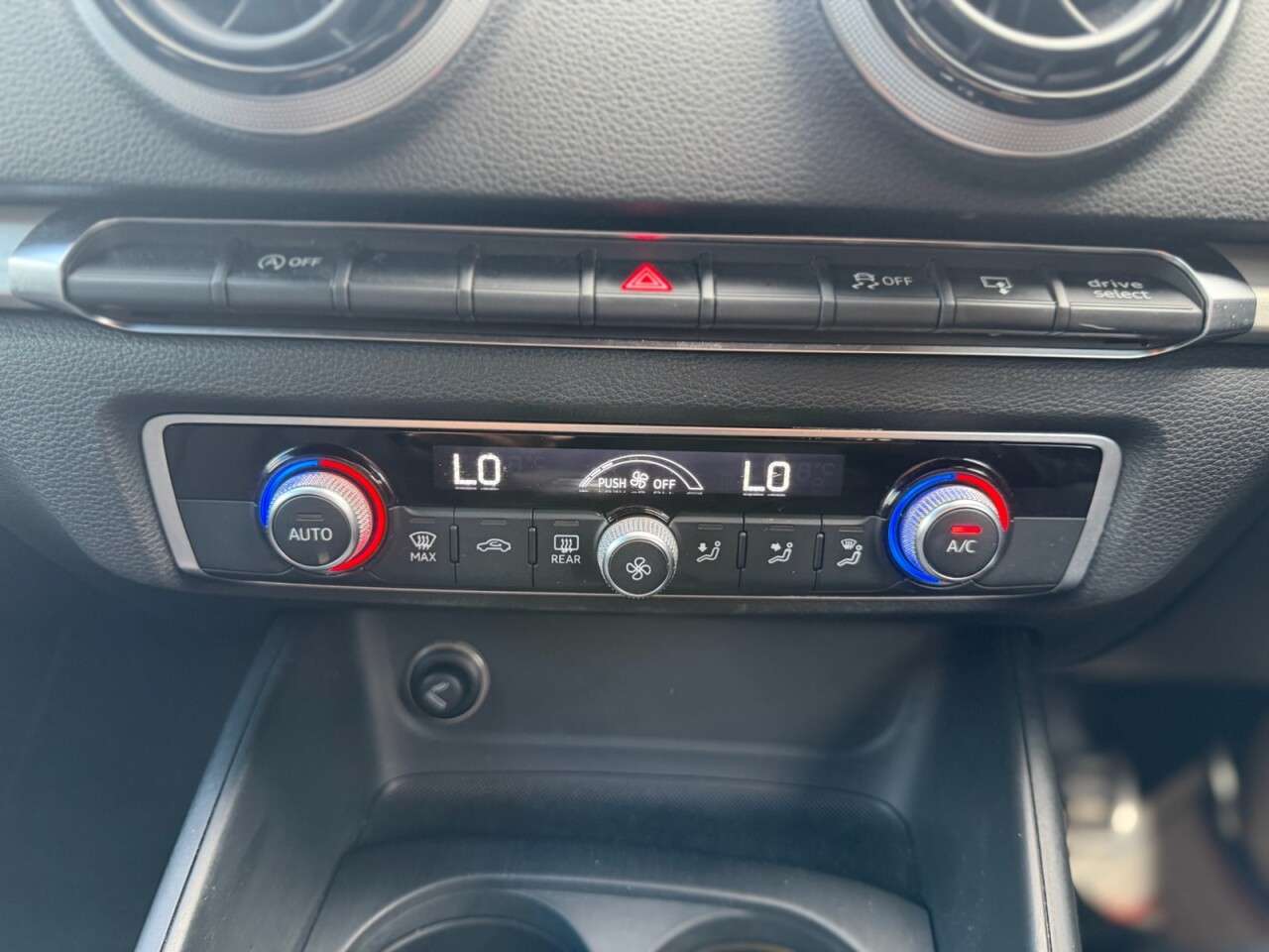 2016 AUDI A3 2016 AUDI A3
