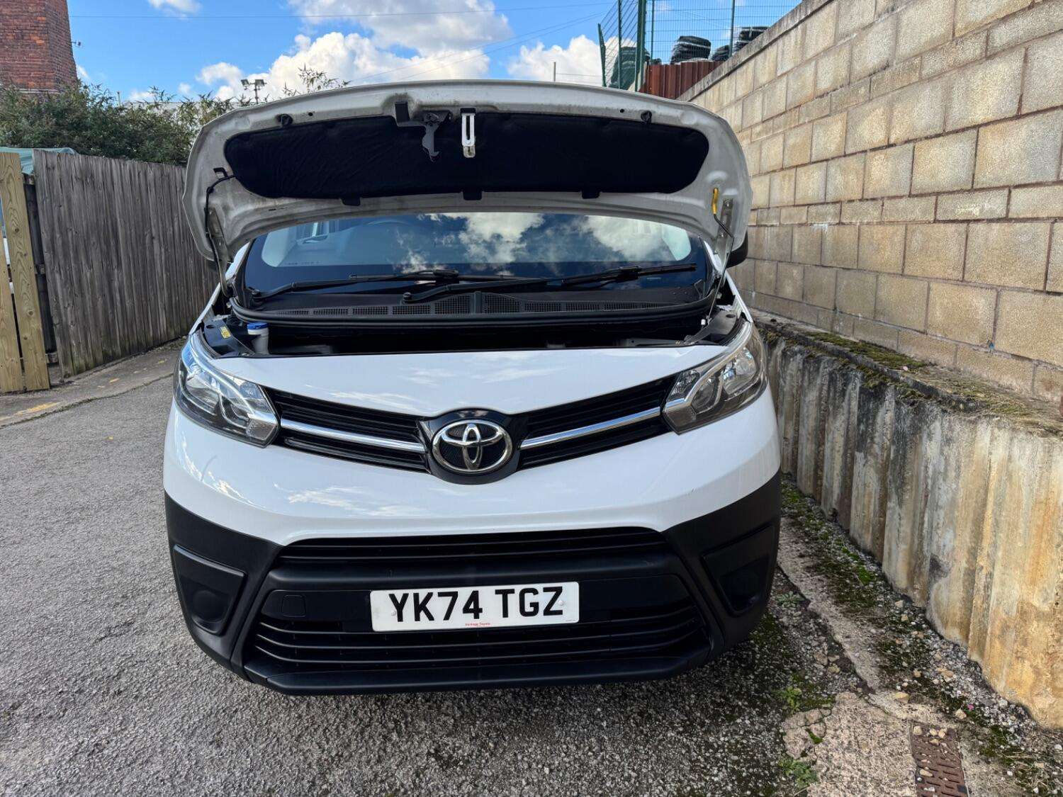 2024 TOYOTA PROACE 2024 TOYOTA PROACE