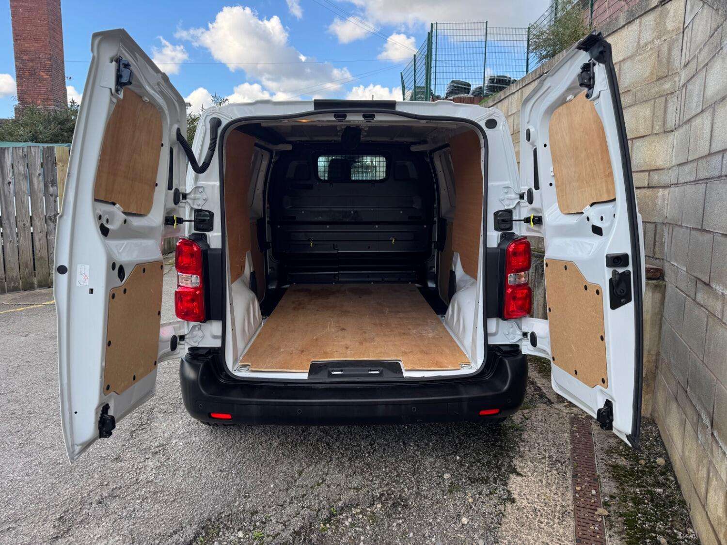 2024 TOYOTA PROACE 2024 TOYOTA PROACE