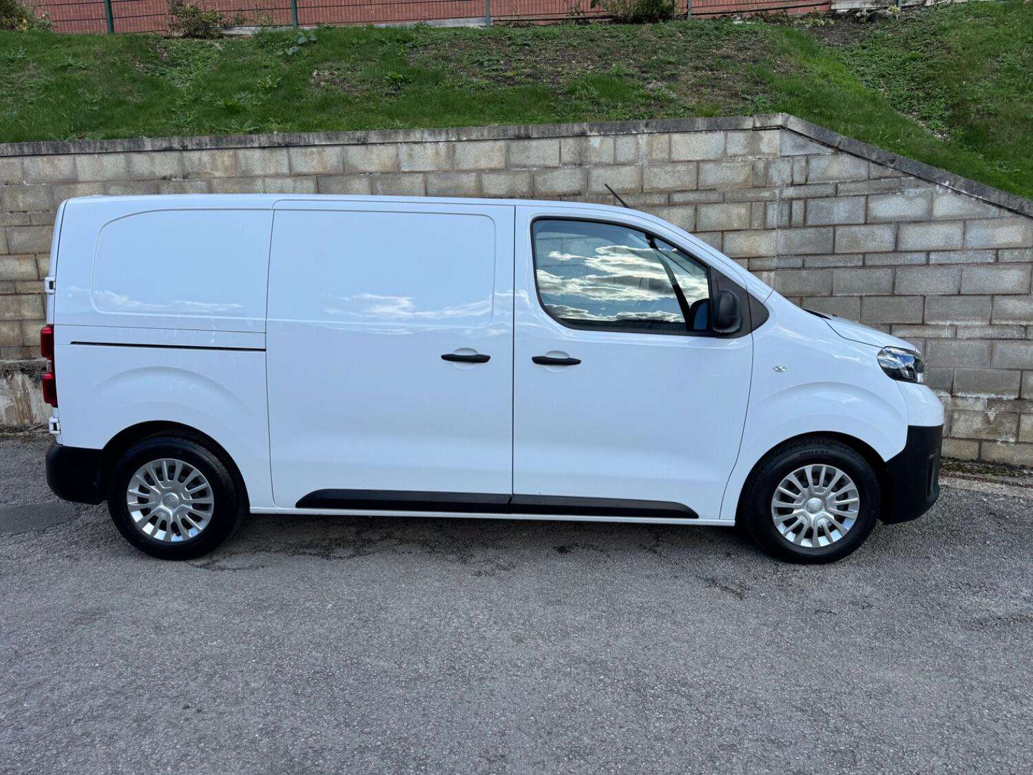 2024 TOYOTA PROACE 2024 TOYOTA PROACE