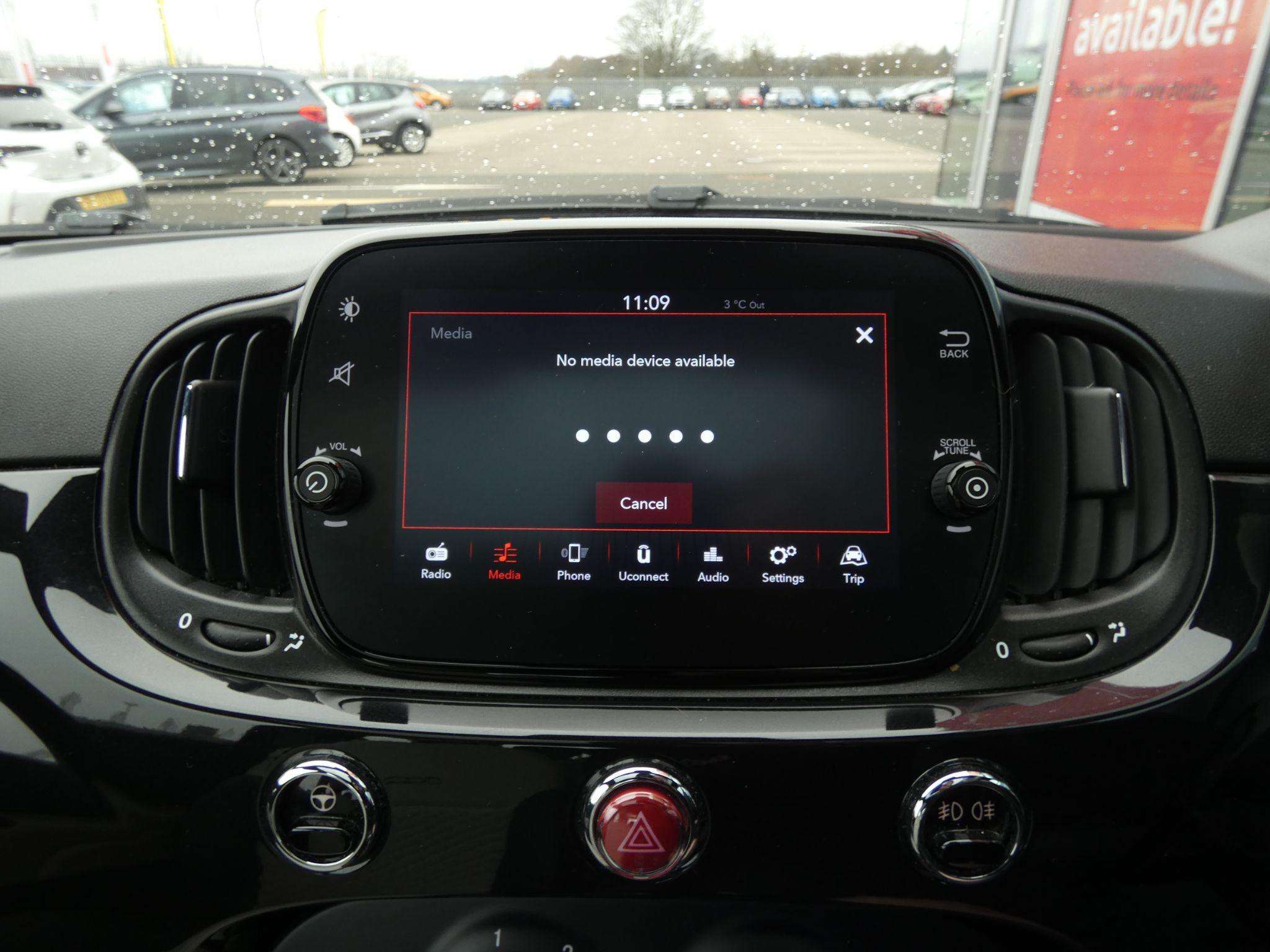 2021 FIAT 500 2021 FIAT 500