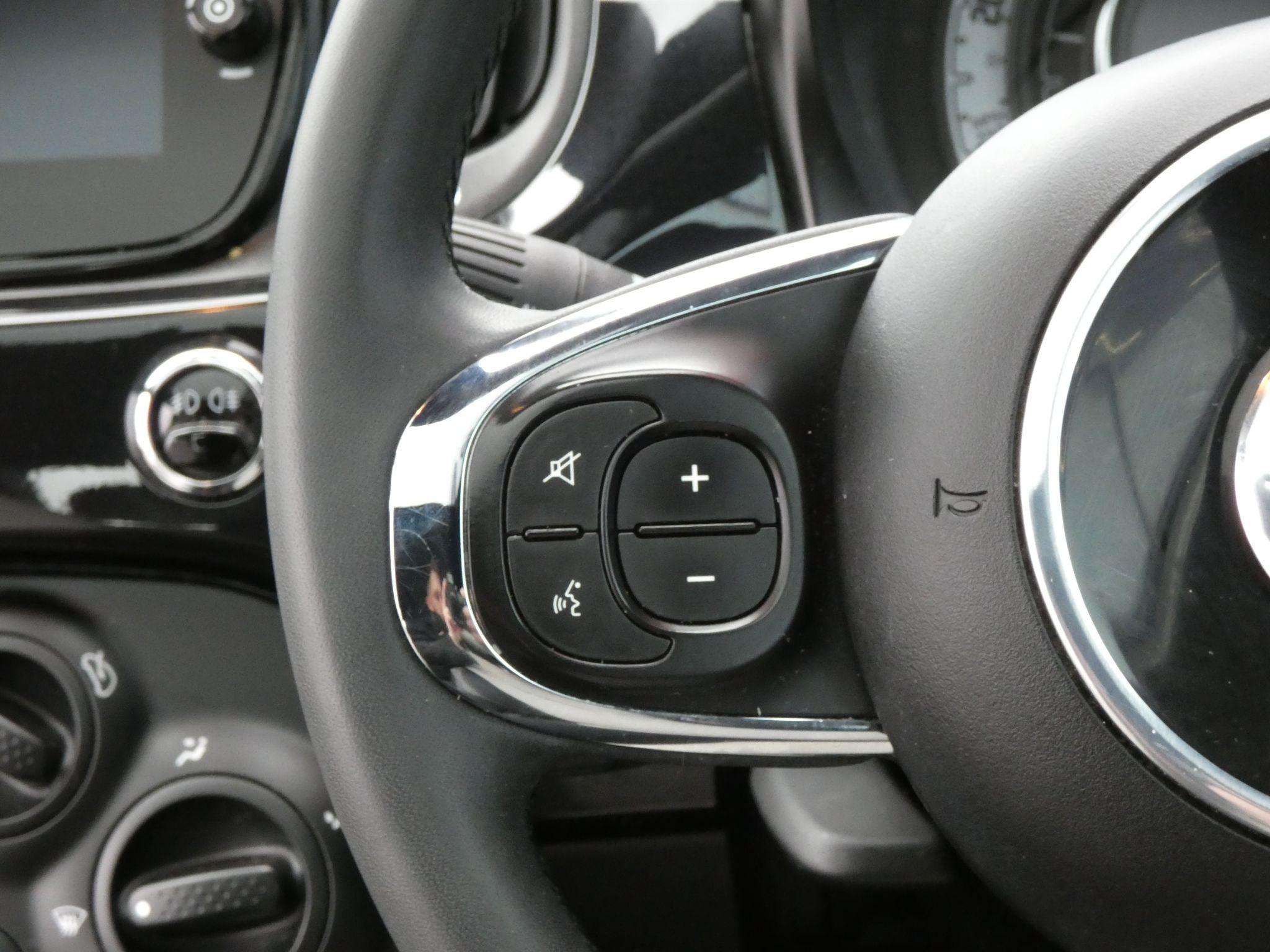 2021 FIAT 500 2021 FIAT 500