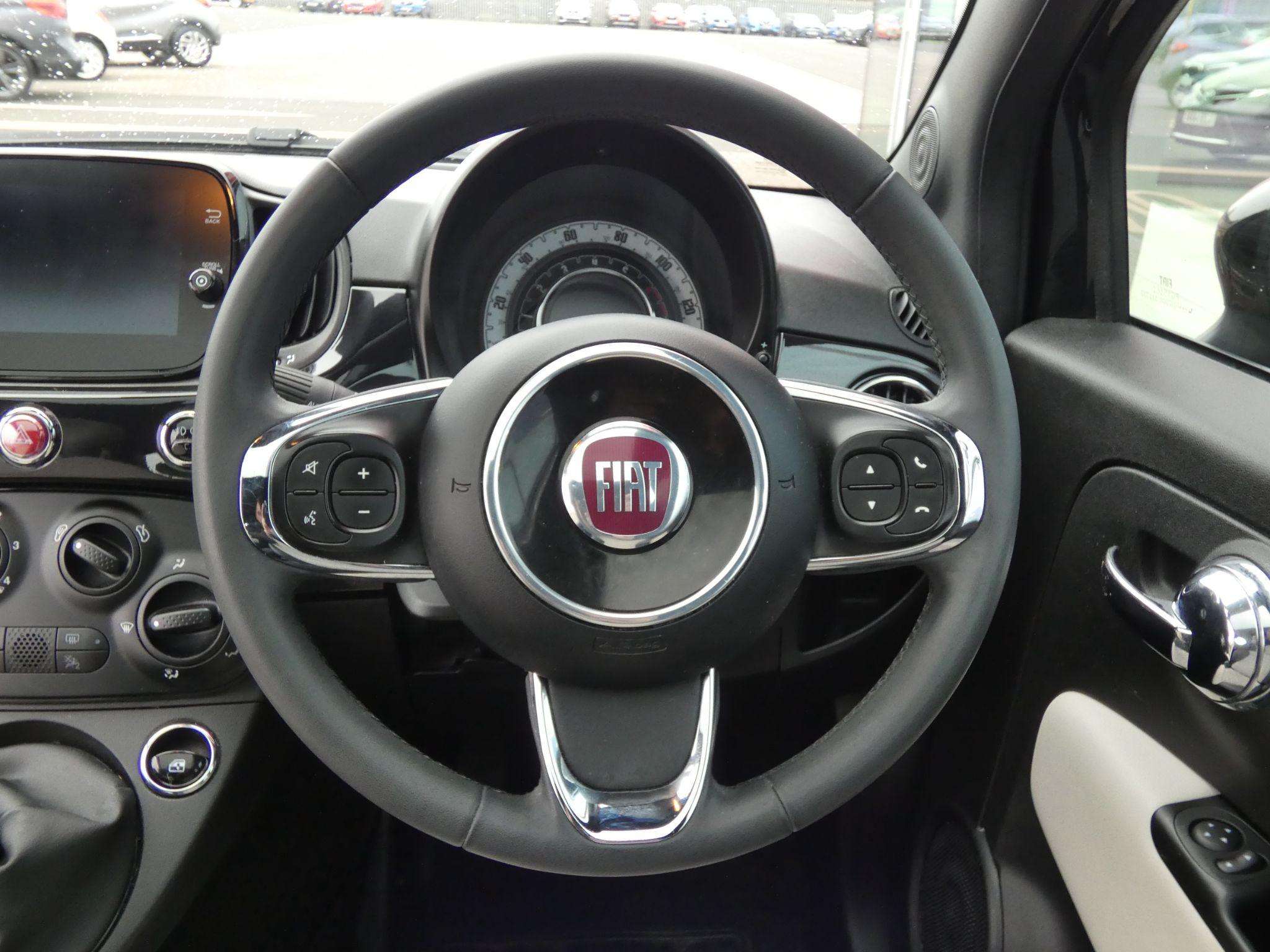 2021 FIAT 500 2021 FIAT 500