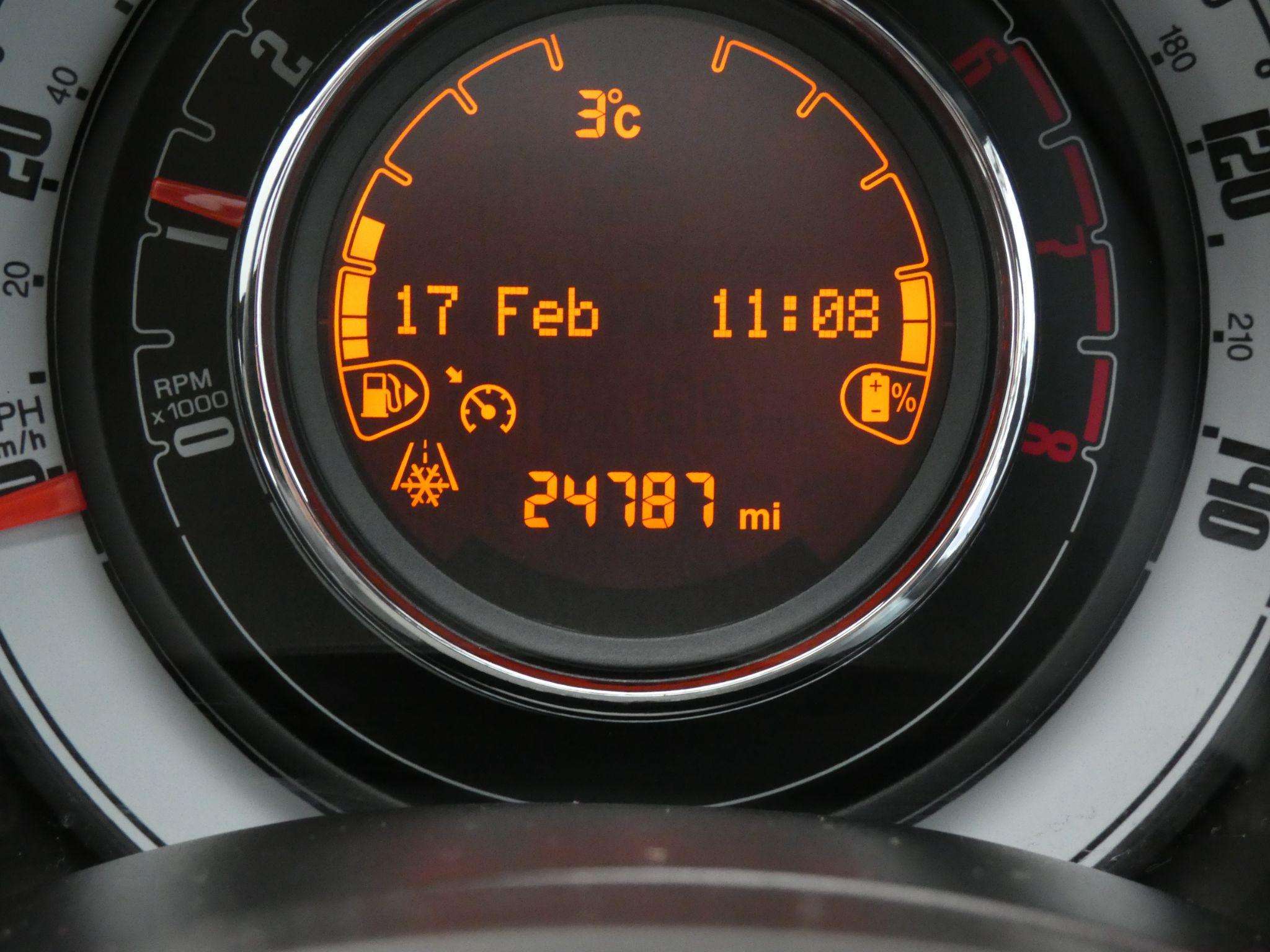 2021 FIAT 500 2021 FIAT 500