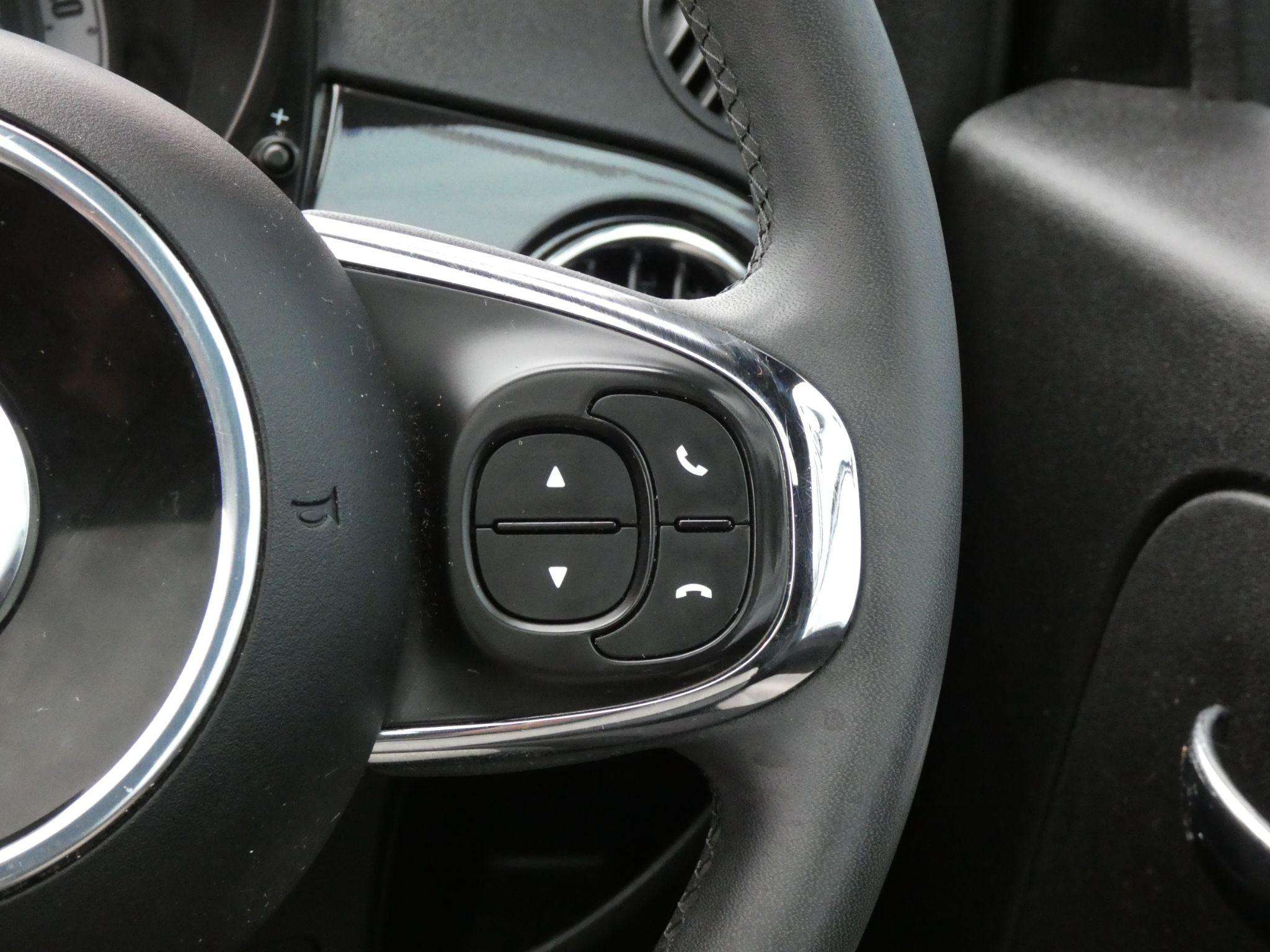 2021 FIAT 500 2021 FIAT 500