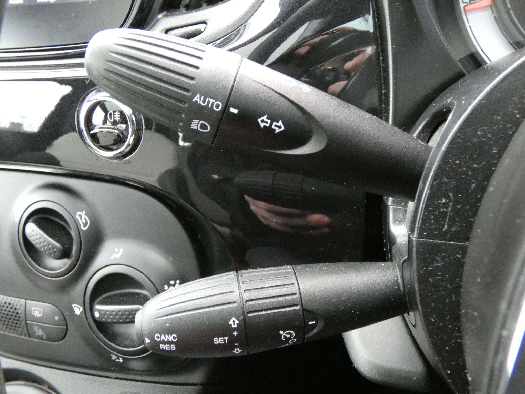 2021 FIAT 500 2021 FIAT 500