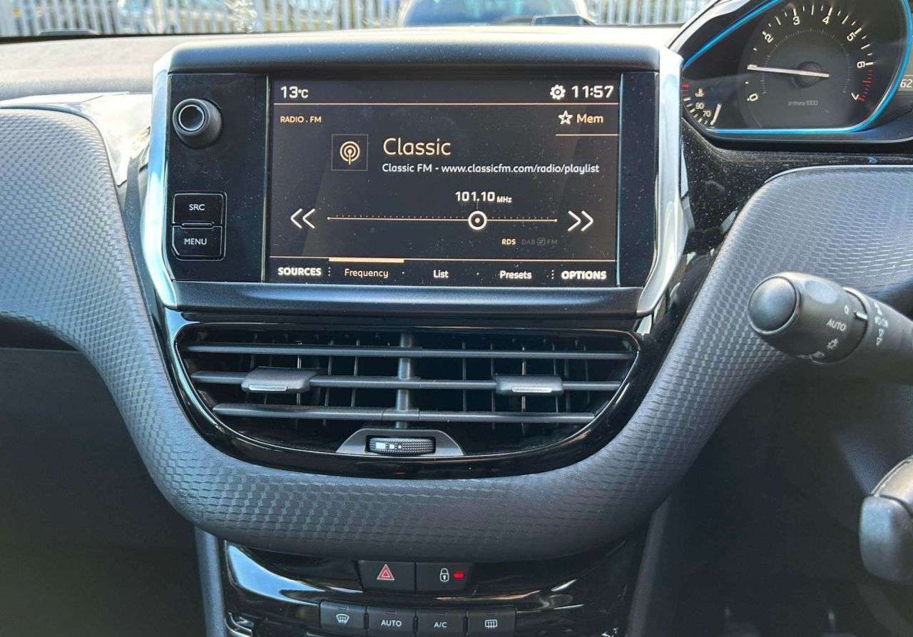 2019 PEUGEOT 2008 2019 PEUGEOT 2008