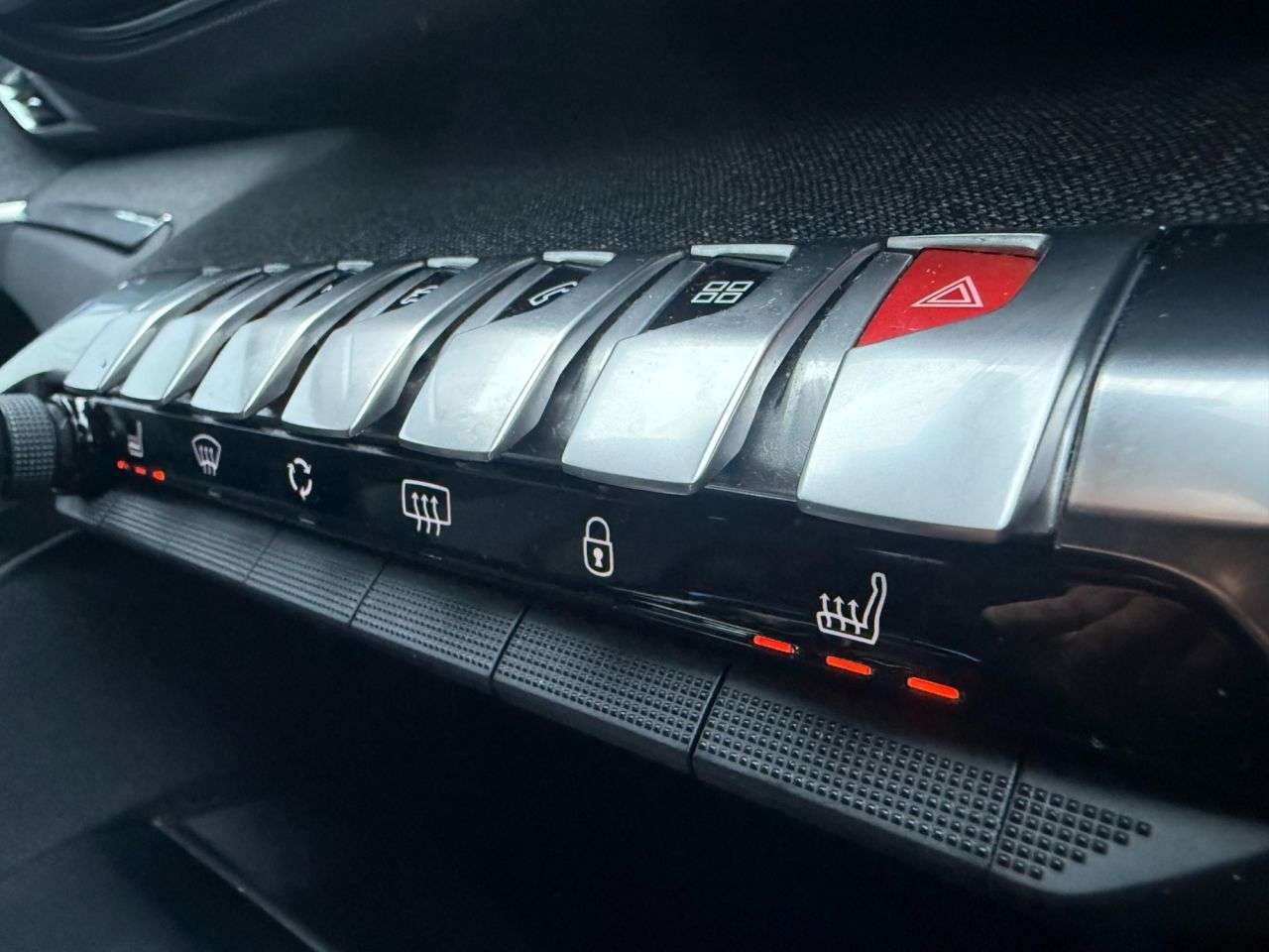 2018 PEUGEOT 3008 2018 PEUGEOT 3008