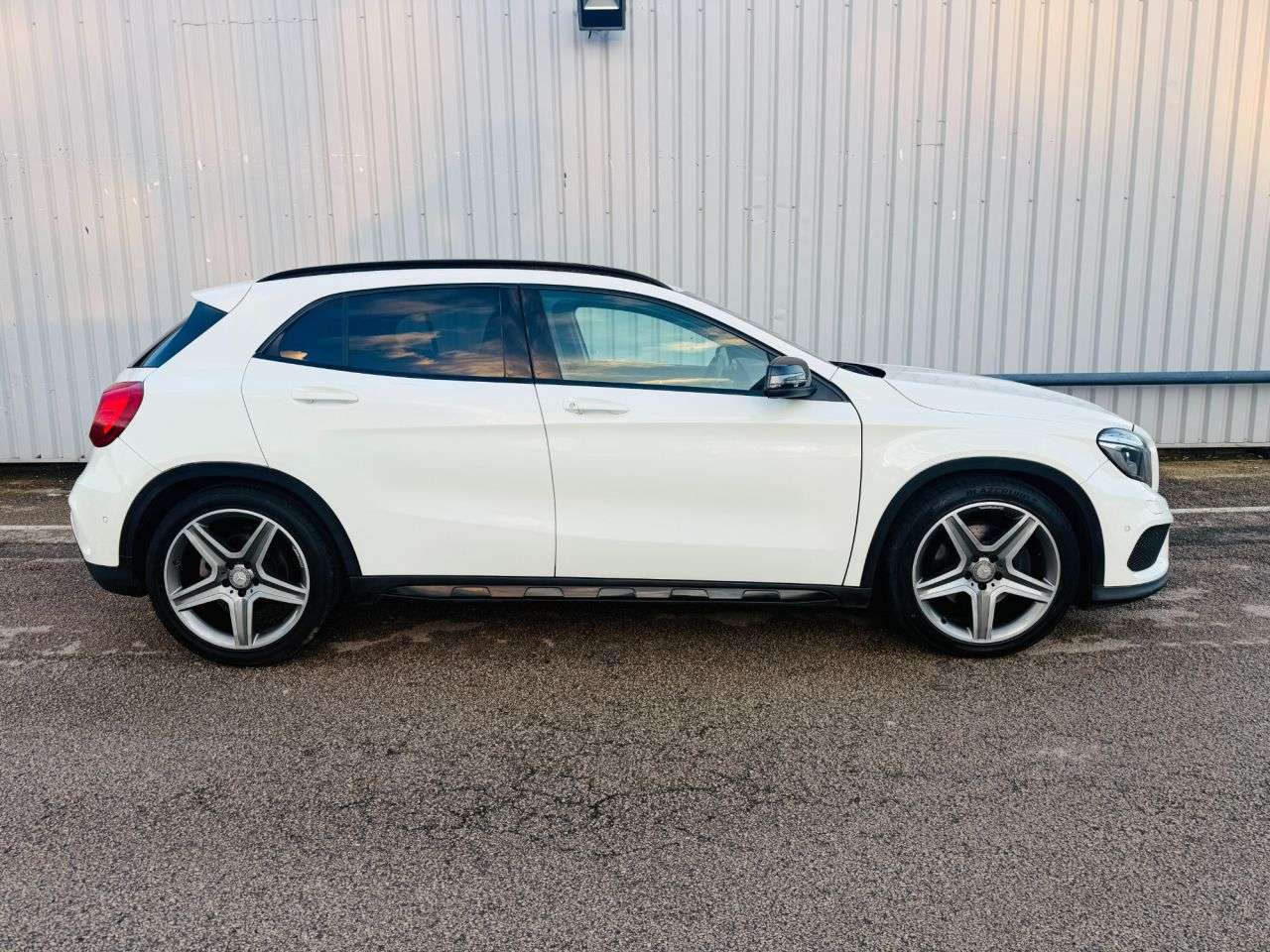A 2014 MERCEDES-BENZ GLA 2.1 GLA220 CDI AMG Line SUV 5dr Diesel 7G-DCT 4MATIC Euro 6 (s/s) (170 ps) A 2014 MERCEDES-BENZ GLA 2.1 GLA220 CDI AMG Line SUV 5dr Diesel 7G-DCT 4MATIC Euro 6 (s/s) (170 ps)