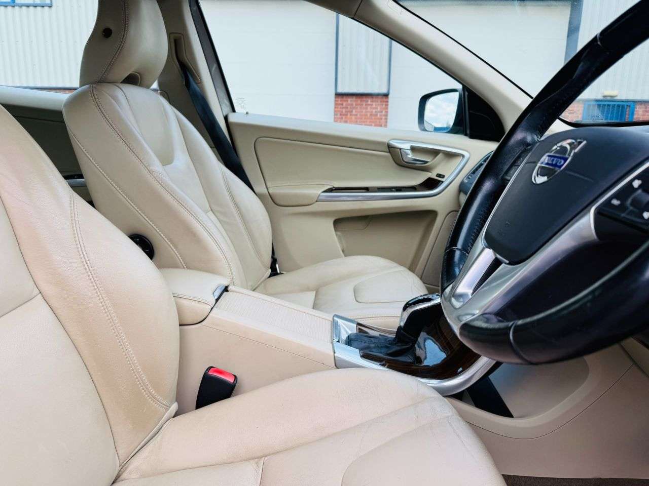 2014 VOLVO XC60 2014 VOLVO XC60