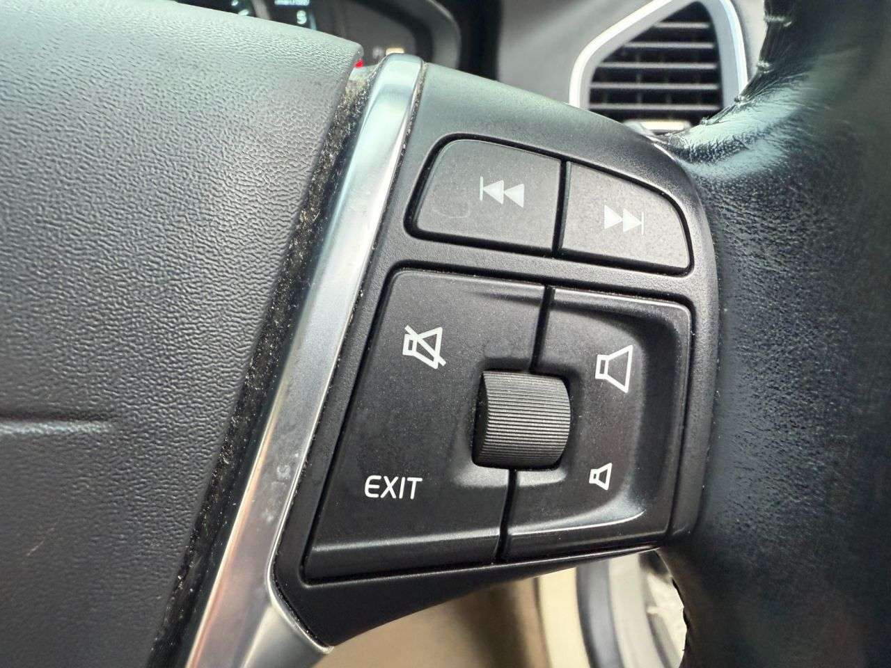 2014 VOLVO XC60 2014 VOLVO XC60