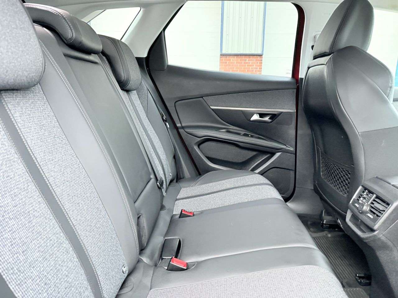 2018 PEUGEOT 3008 2018 PEUGEOT 3008