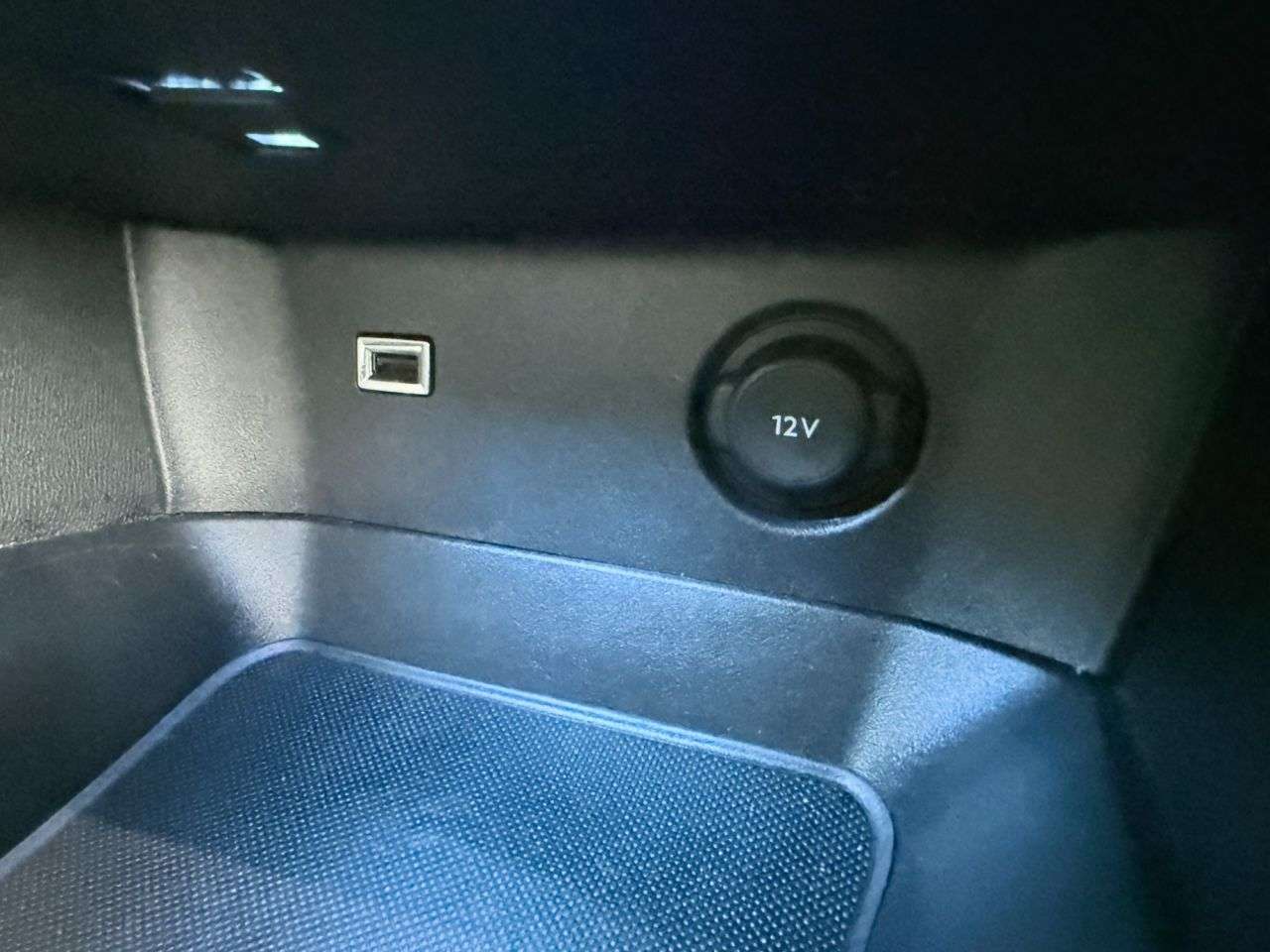 2018 PEUGEOT 3008 2018 PEUGEOT 3008