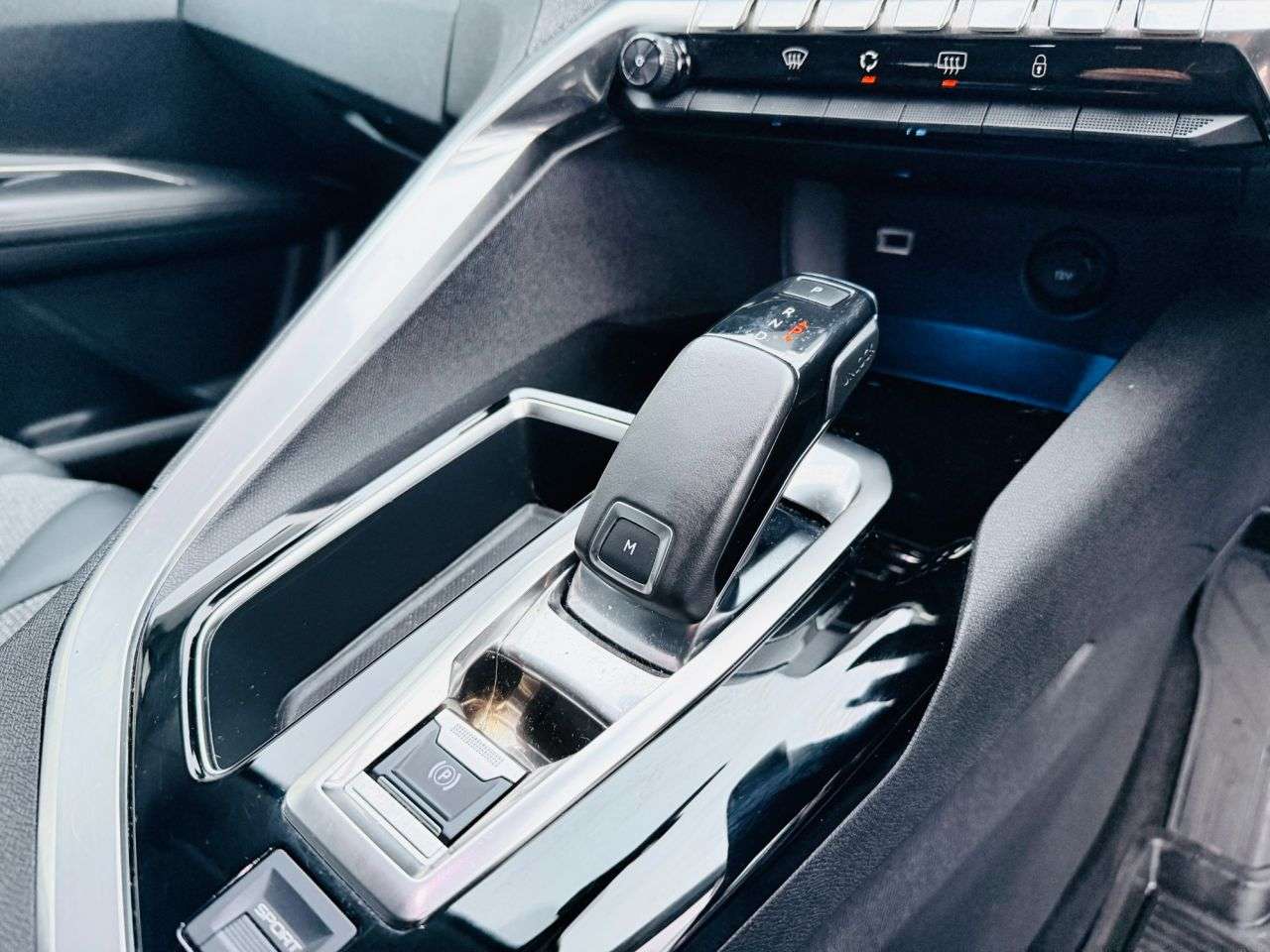 2018 PEUGEOT 3008 2018 PEUGEOT 3008