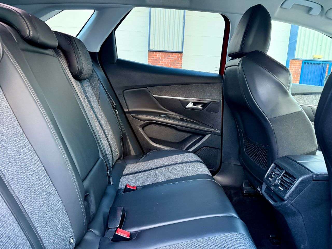 2018 PEUGEOT 3008 2018 PEUGEOT 3008