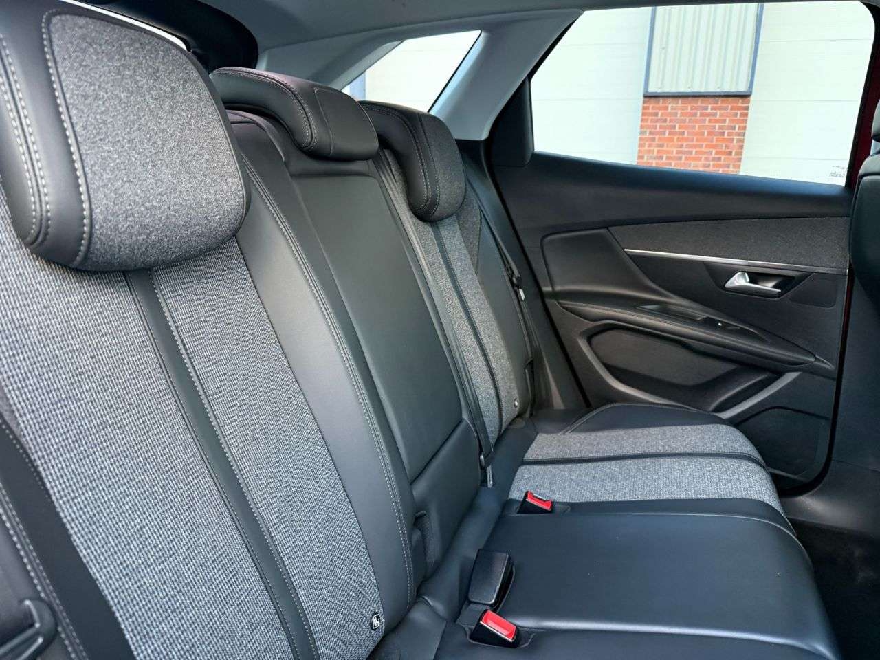 2018 PEUGEOT 3008 2018 PEUGEOT 3008