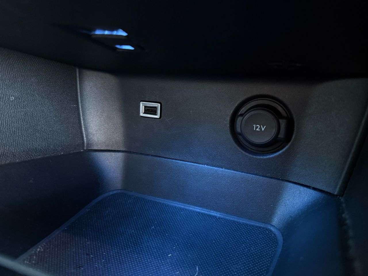 2018 PEUGEOT 3008 2018 PEUGEOT 3008