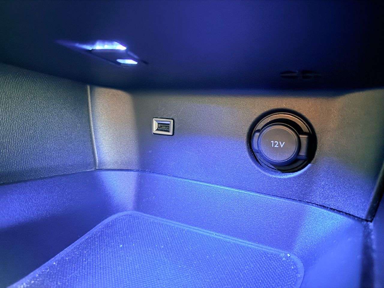 2019 PEUGEOT 3008 2019 PEUGEOT 3008