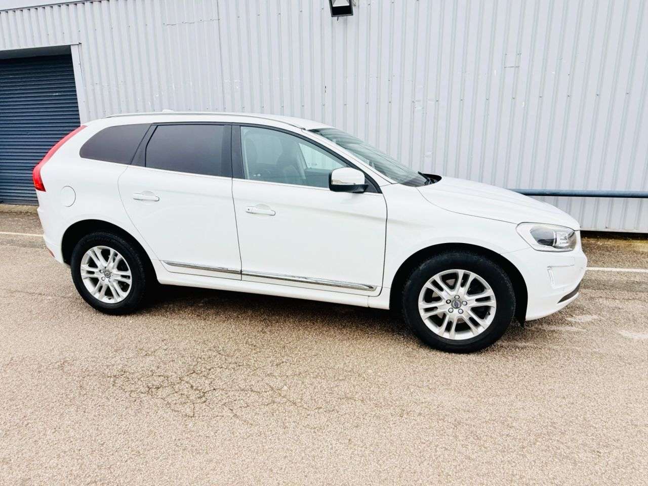 2016 VOLVO XC60 2016 VOLVO XC60