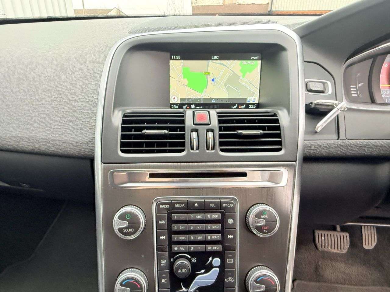 2016 VOLVO XC60 2016 VOLVO XC60