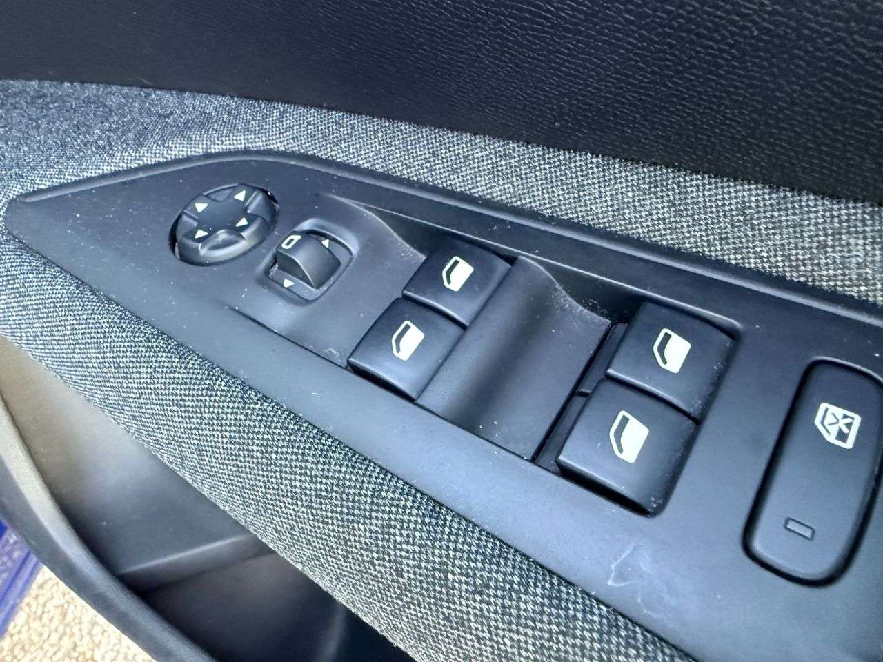 2018 PEUGEOT 3008 2018 PEUGEOT 3008