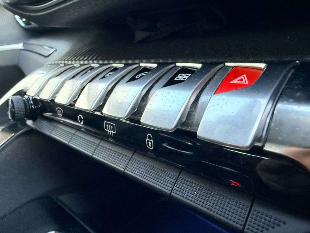 2018 PEUGEOT 3008 2018 PEUGEOT 3008