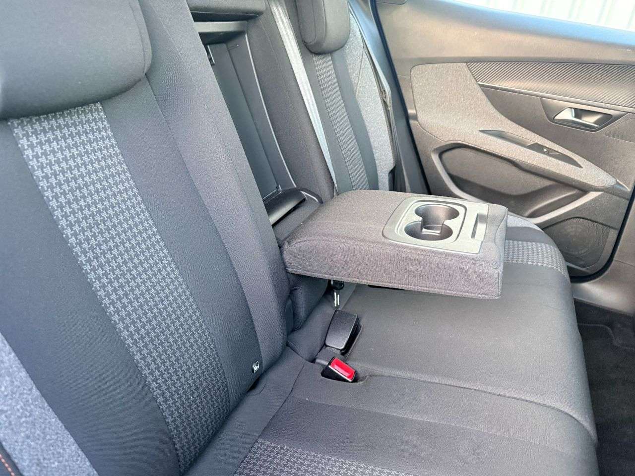 2018 PEUGEOT 3008 2018 PEUGEOT 3008