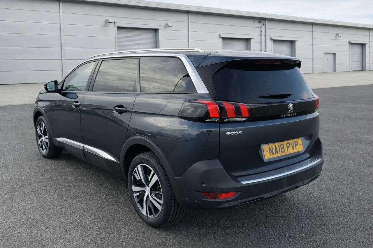 2018 PEUGEOT 5008 2018 PEUGEOT 5008