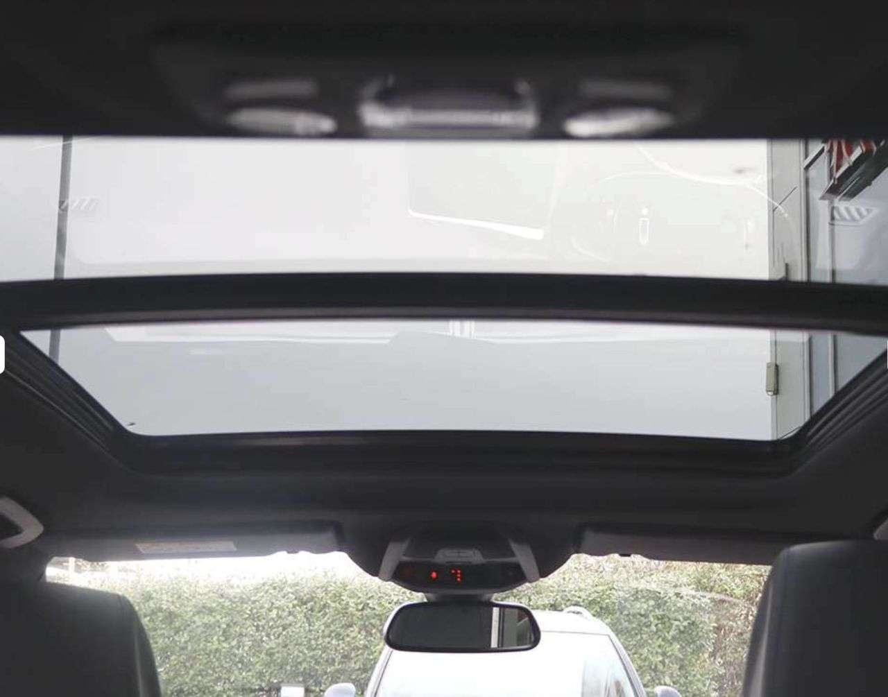 A 2018 PEUGEOT 5008 1.2 PureTech Allure SUV 5dr Petrol Manual Euro 6 (s/s) (130 ps) 1 OWNER - F A 2018 PEUGEOT 5008 1.2 PureTech Allure SUV 5dr Petrol Manual Euro 6 (s/s) (130 ps) 1 OWNER - F