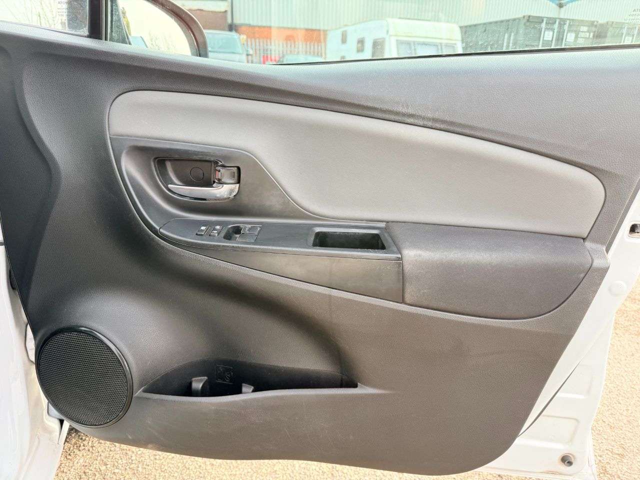 2015 TOYOTA YARIS 2015 TOYOTA YARIS