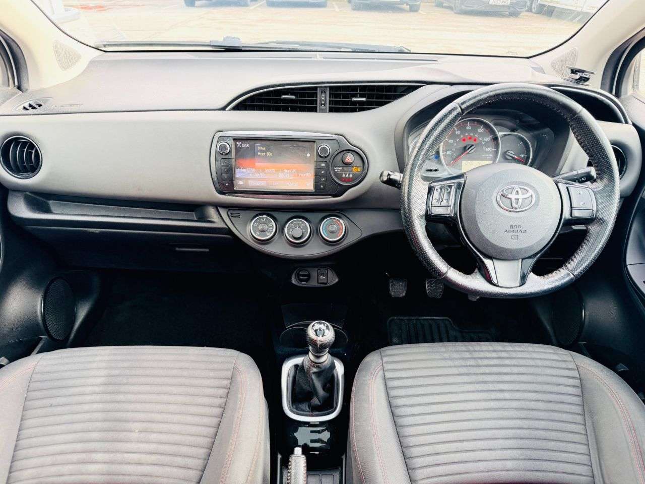 2015 TOYOTA YARIS 2015 TOYOTA YARIS