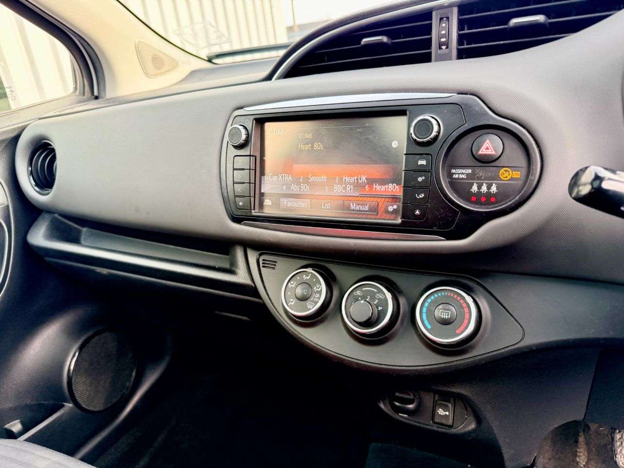 2015 TOYOTA YARIS 2015 TOYOTA YARIS