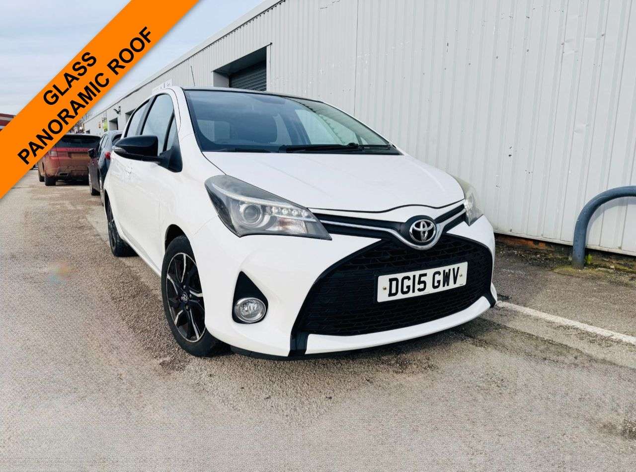 A 2015 TOYOTA YARIS 1.33 Dual VVT-i Sport Hatchback 5dr Petrol Manual Euro 5 Euro 5 (99 ps) FUL A 2015 TOYOTA YARIS 1.33 Dual VVT-i Sport Hatchback 5dr Petrol Manual Euro 5 Euro 5 (99 ps) FUL
