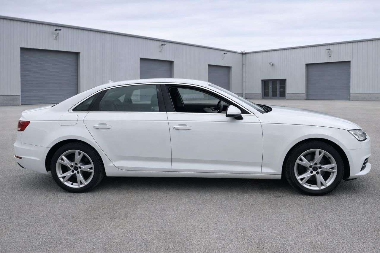 A 2016 AUDI A4 1.4 TFSI Sport Saloon 4dr Petrol Manual Euro 6 (s/s) (150 ps) 6 SERVICE STA A 2016 AUDI A4 1.4 TFSI Sport Saloon 4dr Petrol Manual Euro 6 (s/s) (150 ps) 6 SERVICE STA